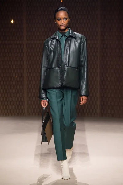Look 44